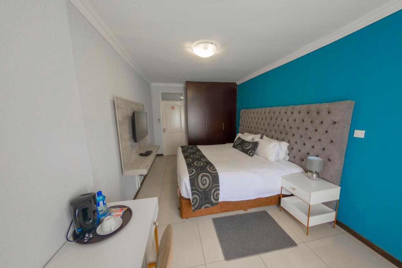 Green Lagoon Guest House Gaborone Exterior foto