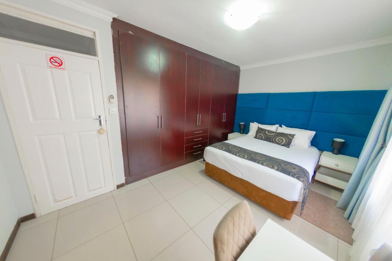 Green Lagoon Guest House Gaborone Exterior foto